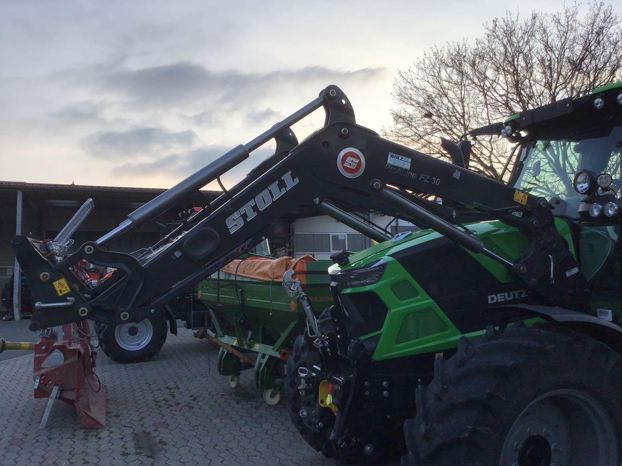 Traktor typu Deutz-Fahr 6130 TTV, Gebrauchtmaschine v Burgbernheim (Obrázek 4)