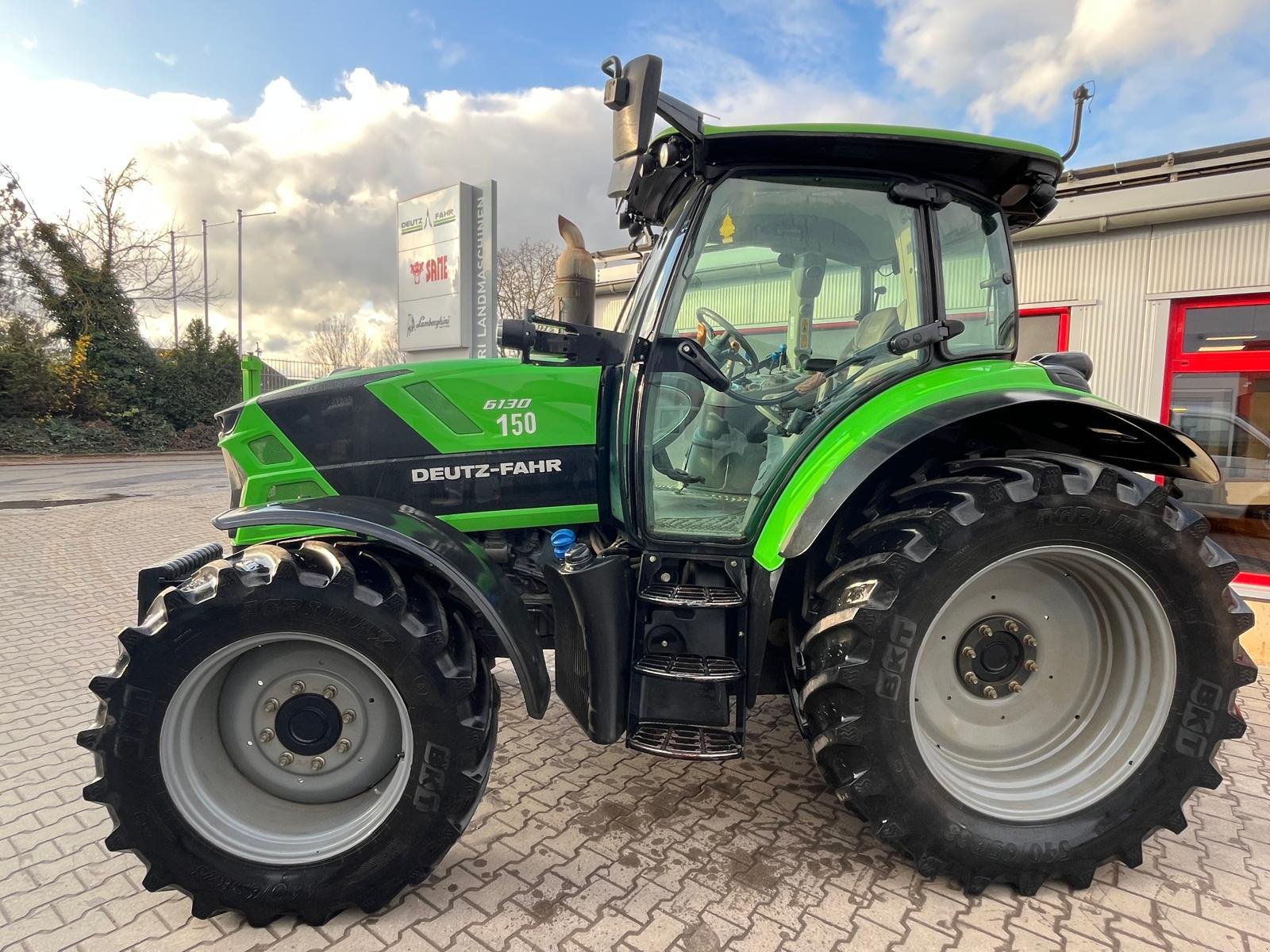 Traktor Türe ait Deutz-Fahr 6130, Gebrauchtmaschine içinde Dannstadt-Schauernheim (resim 5)