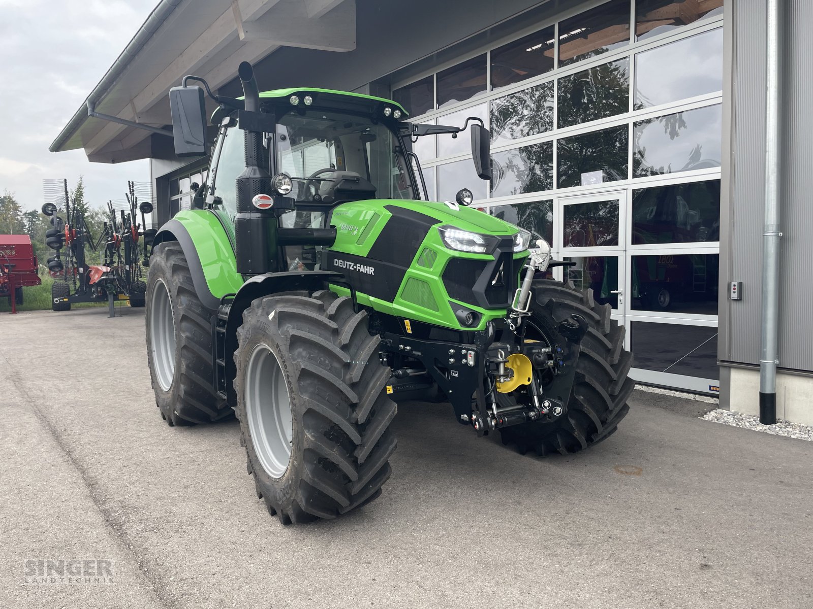 Traktor του τύπου Deutz-Fahr 6130.4 TTV 50Km/h FZW FKH DL Vorführmaschine, Neumaschine σε Ebenhofen (Φωτογραφία 2)