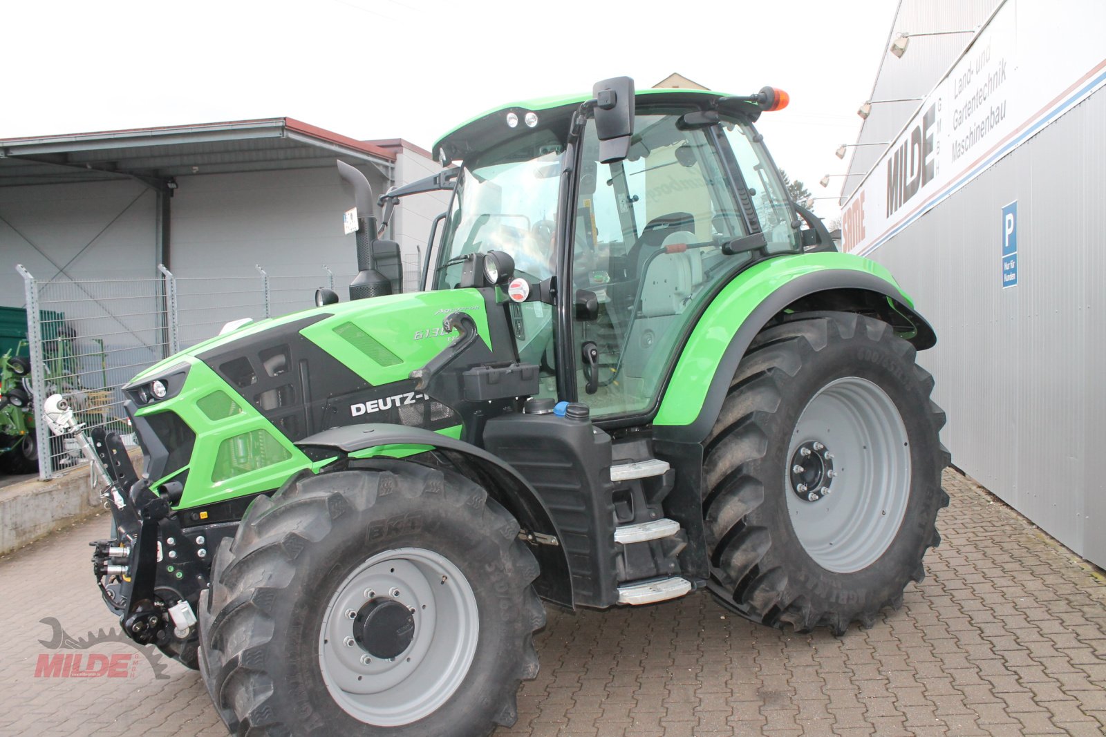 Traktor типа Deutz-Fahr 6130.4 TTV, Gebrauchtmaschine в Gebenbach (Фотография 4)