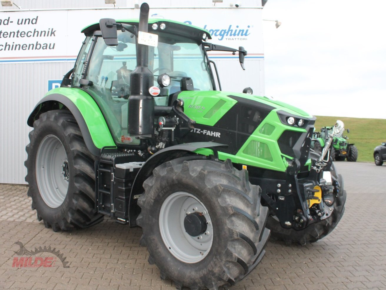 Traktor типа Deutz-Fahr 6130.4 TTV, Gebrauchtmaschine в Gebenbach (Фотография 1)