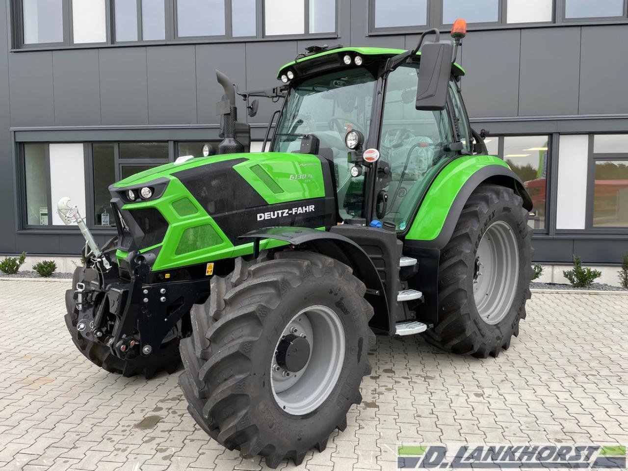 Traktor του τύπου Deutz-Fahr 6130.4 TTV, Neumaschine σε Neuenhaus (Φωτογραφία 1)