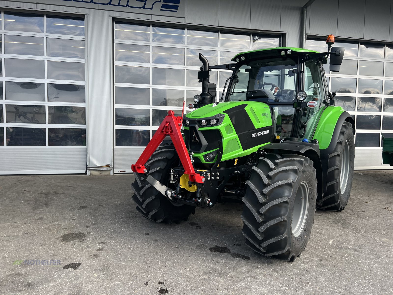 Traktor of the type Deutz-Fahr 6130.4 TTV, Neumaschine in Pforzen (Picture 2)