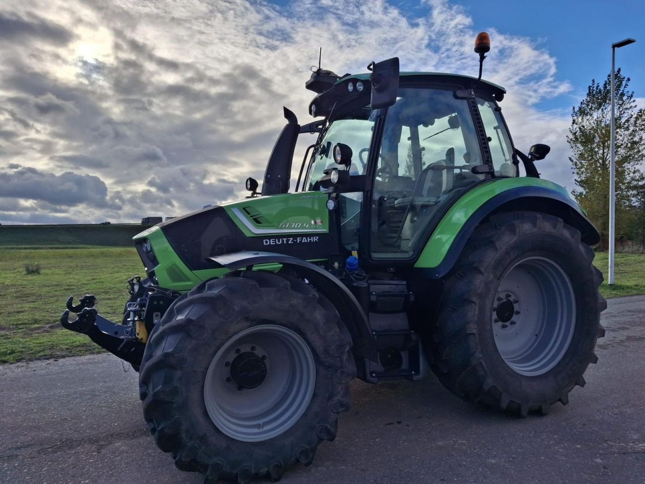 Traktor del tipo Deutz-Fahr 6130.4TTV, Gebrauchtmaschine en Kwadijk (Imagen 5)