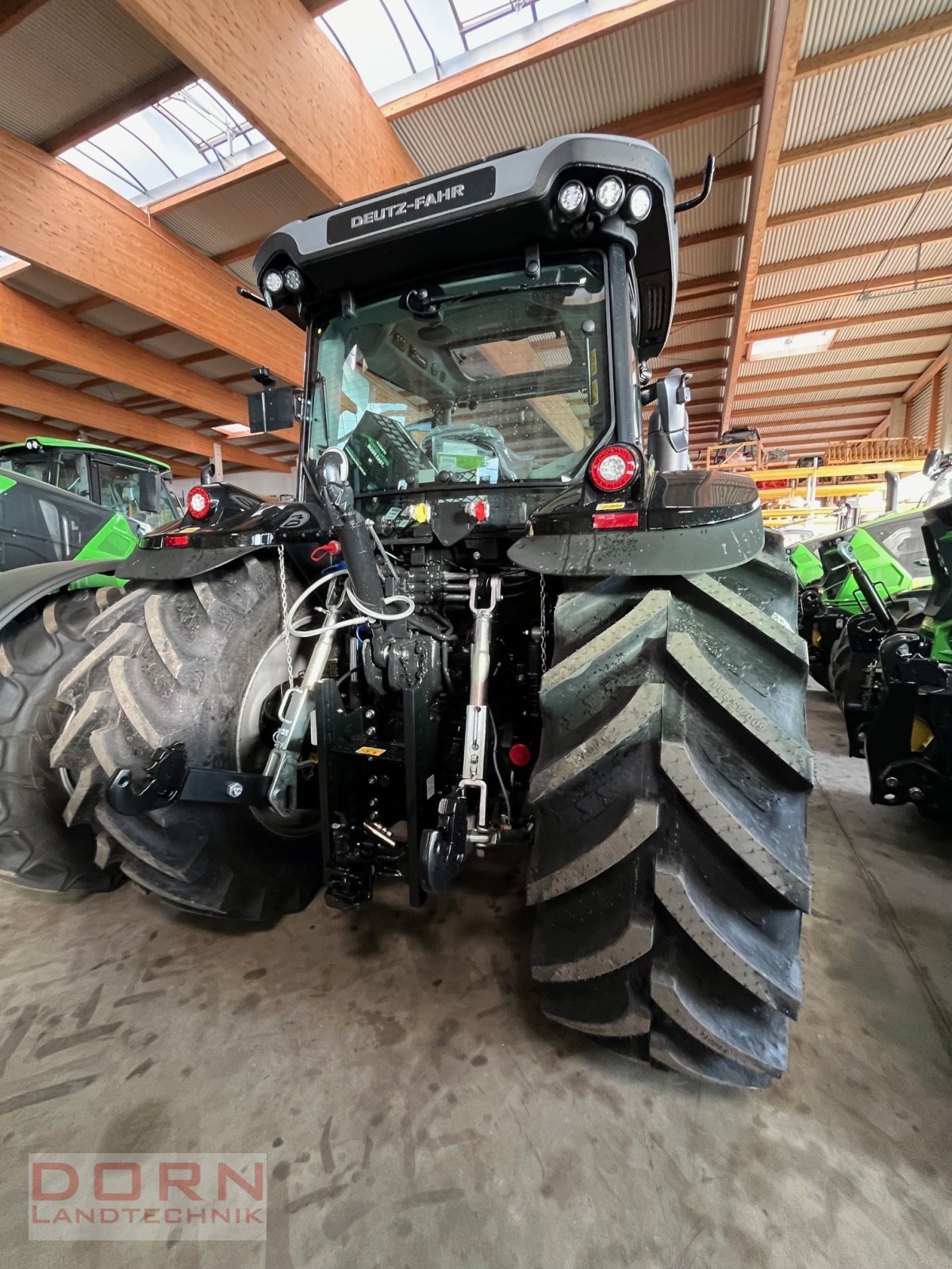 Traktor типа Deutz-Fahr 6135 C mit Deutz Motor bis 5 Jahre 0%, Neumaschine в Bruckberg (Фотография 3)