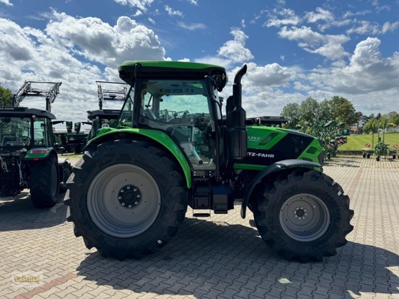 Traktor Türe ait Deutz-Fahr 6135 C RV SHIFT, Neumaschine içinde Büchlberg (resim 4)