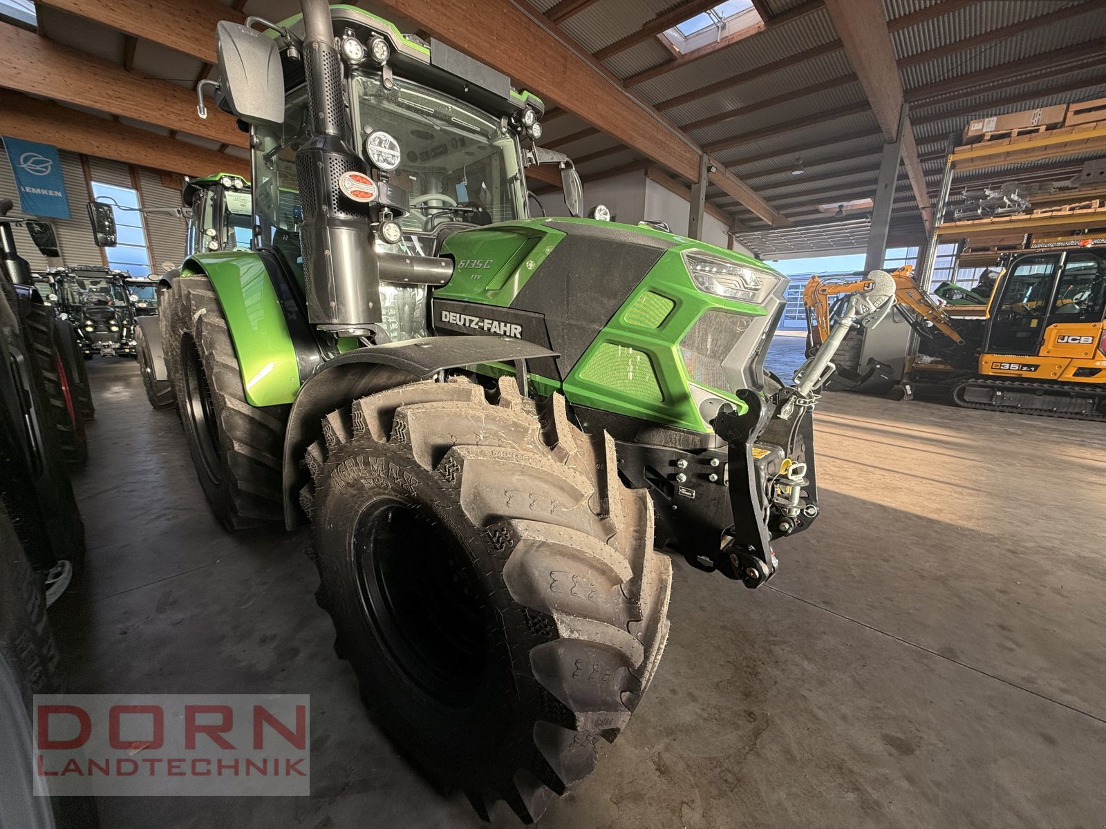 Traktor типа Deutz-Fahr 6135 c TTV Aktion Java Grün, Neumaschine в Bruckberg (Фотография 3)