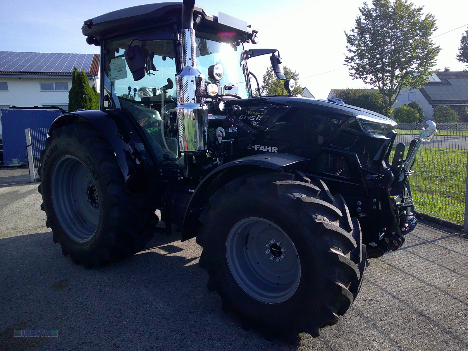 Traktor of the type Deutz-Fahr 6135 C TTV "Warrior", Vorführschlepper mit Vorführnachlass, Neumaschine in Buchdorf (Picture 10)