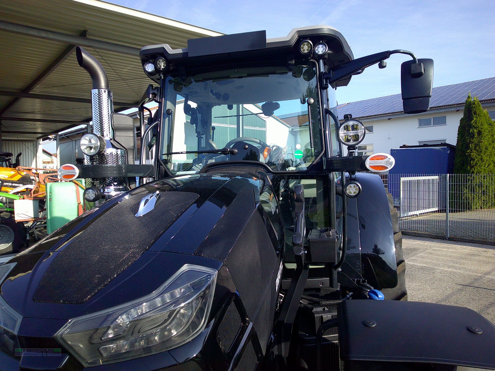 Traktor of the type Deutz-Fahr 6135 C TTV "Warrior", Vorführschlepper mit Vorführnachlass, Neumaschine in Buchdorf (Picture 17)