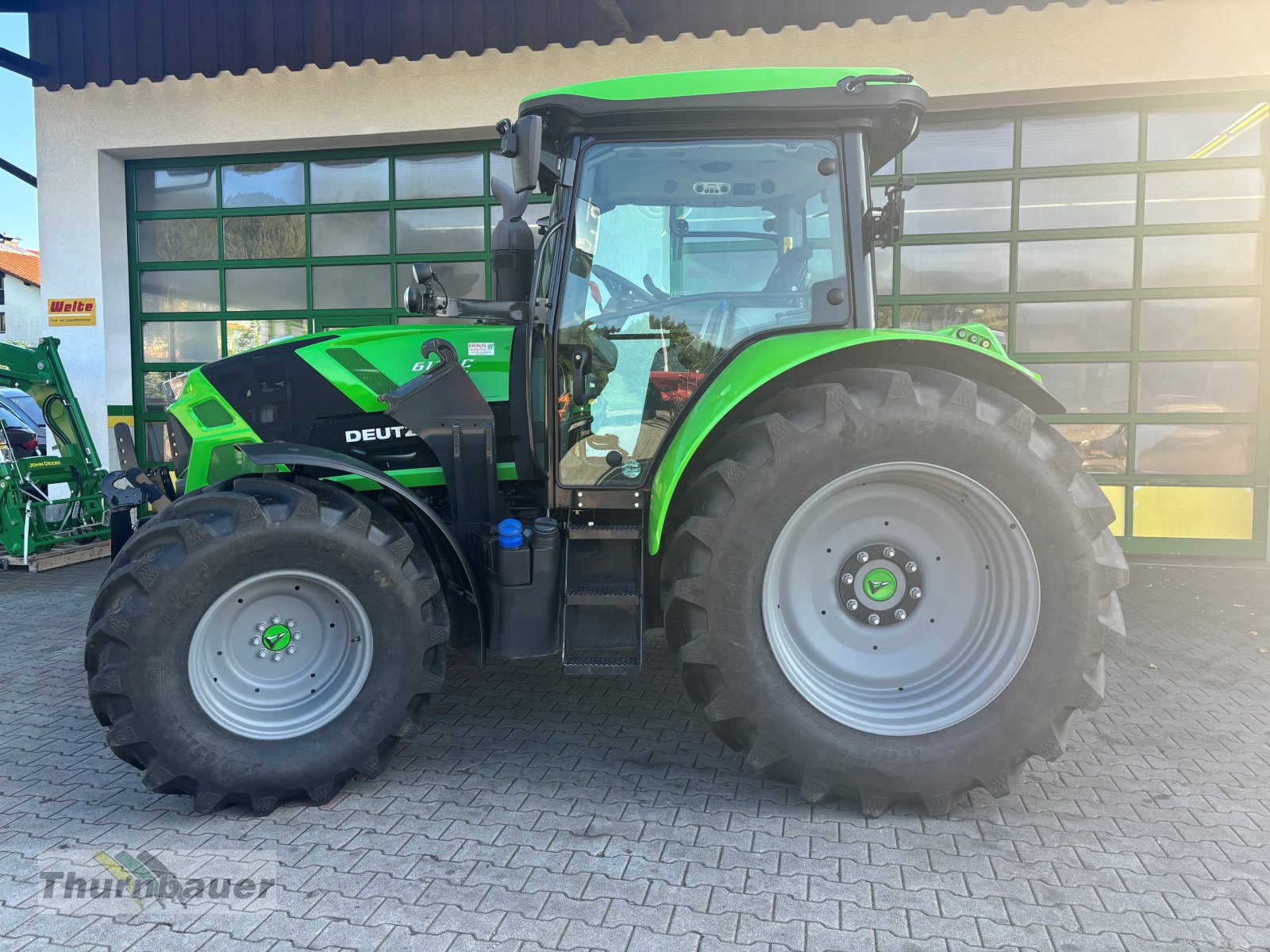 Traktor типа Deutz-Fahr 6135 C TTV, Gebrauchtmaschine в Bodenmais (Фотография 1)