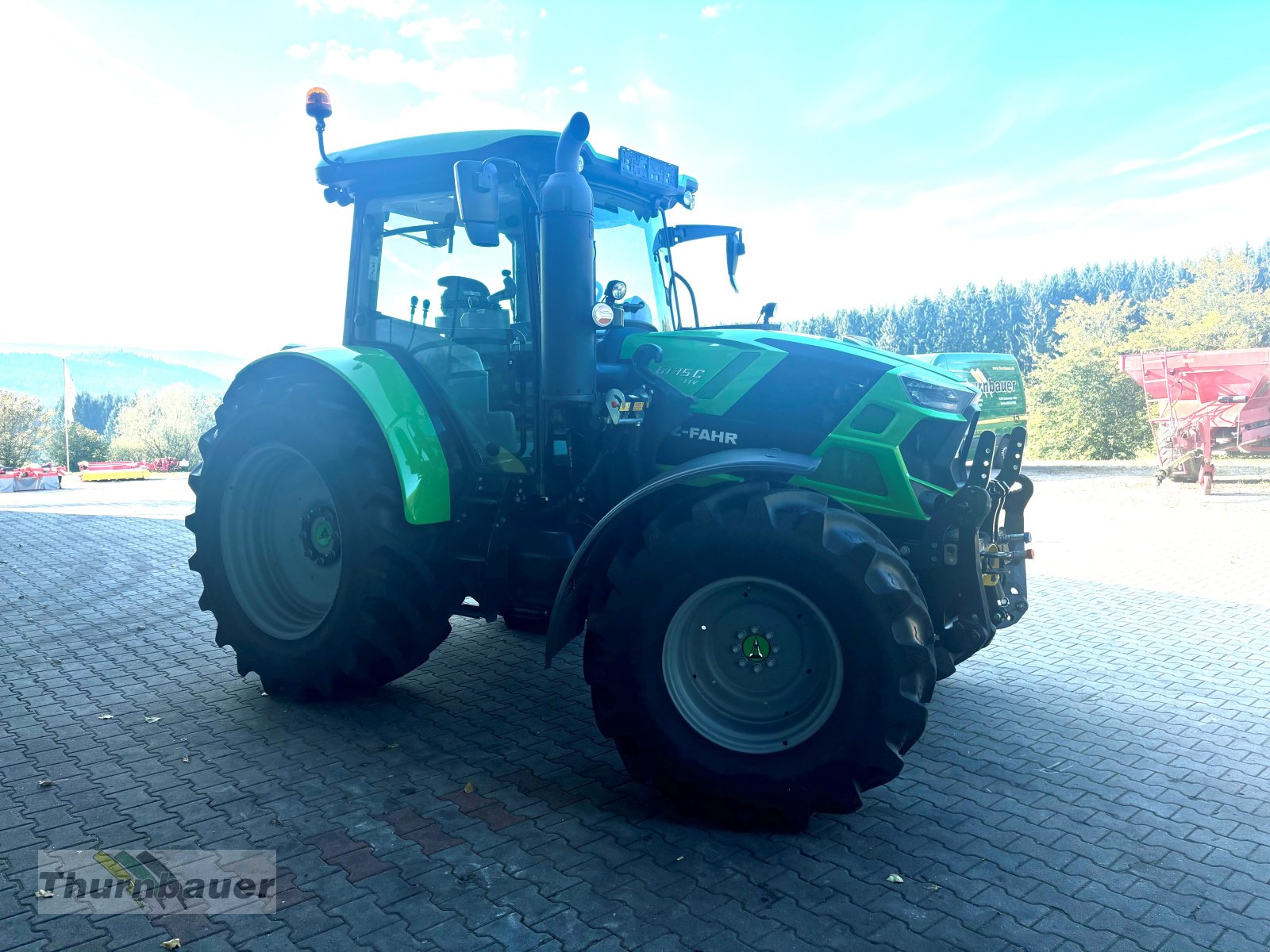 Traktor of the type Deutz-Fahr 6135 C TTV, Gebrauchtmaschine in Bodenmais (Picture 4)