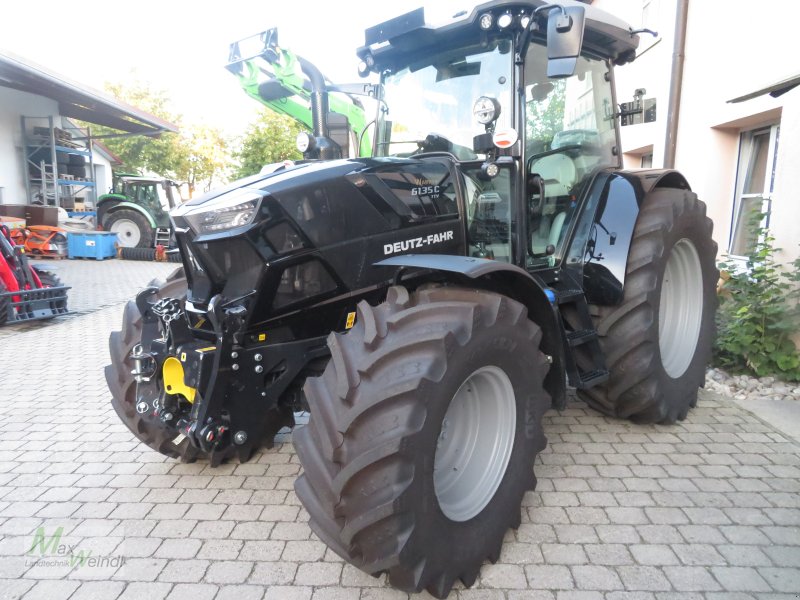 Traktor of the type Deutz-Fahr 6135 C TTV, Neumaschine in Markt Schwaben (Picture 1)