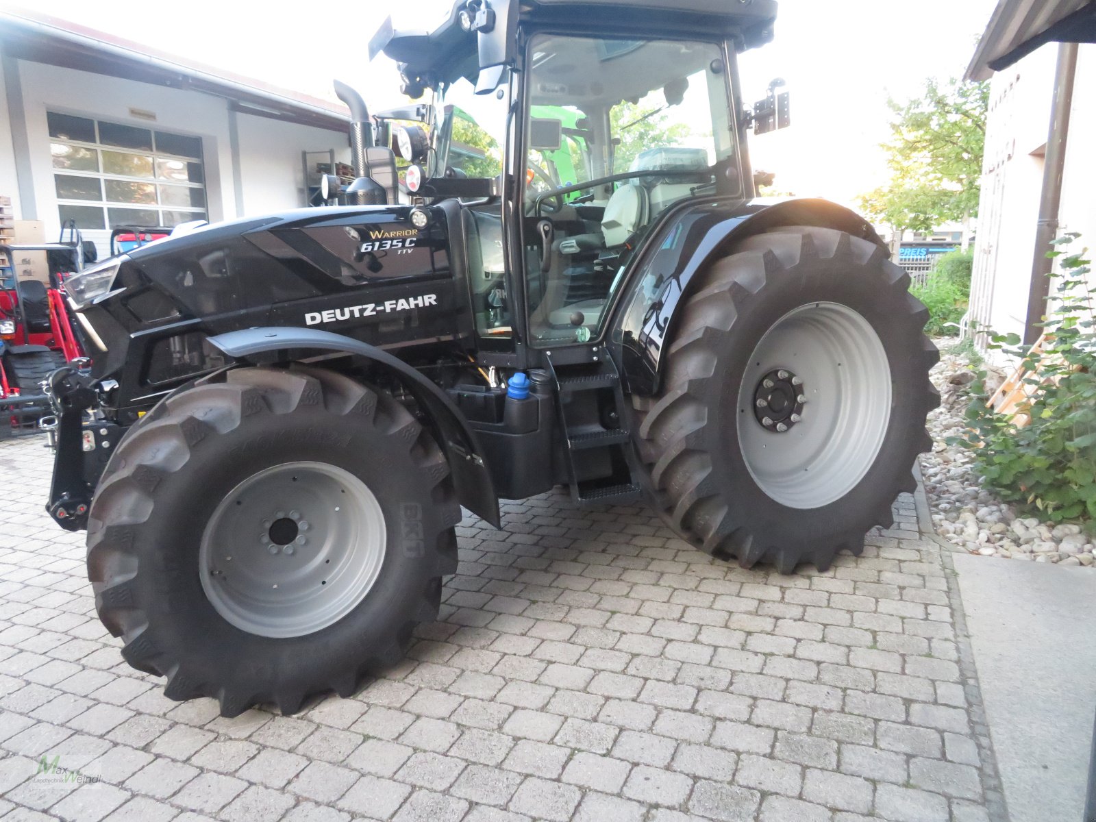 Traktor van het type Deutz-Fahr 6135 C TTV, Neumaschine in Markt Schwaben (Foto 2)