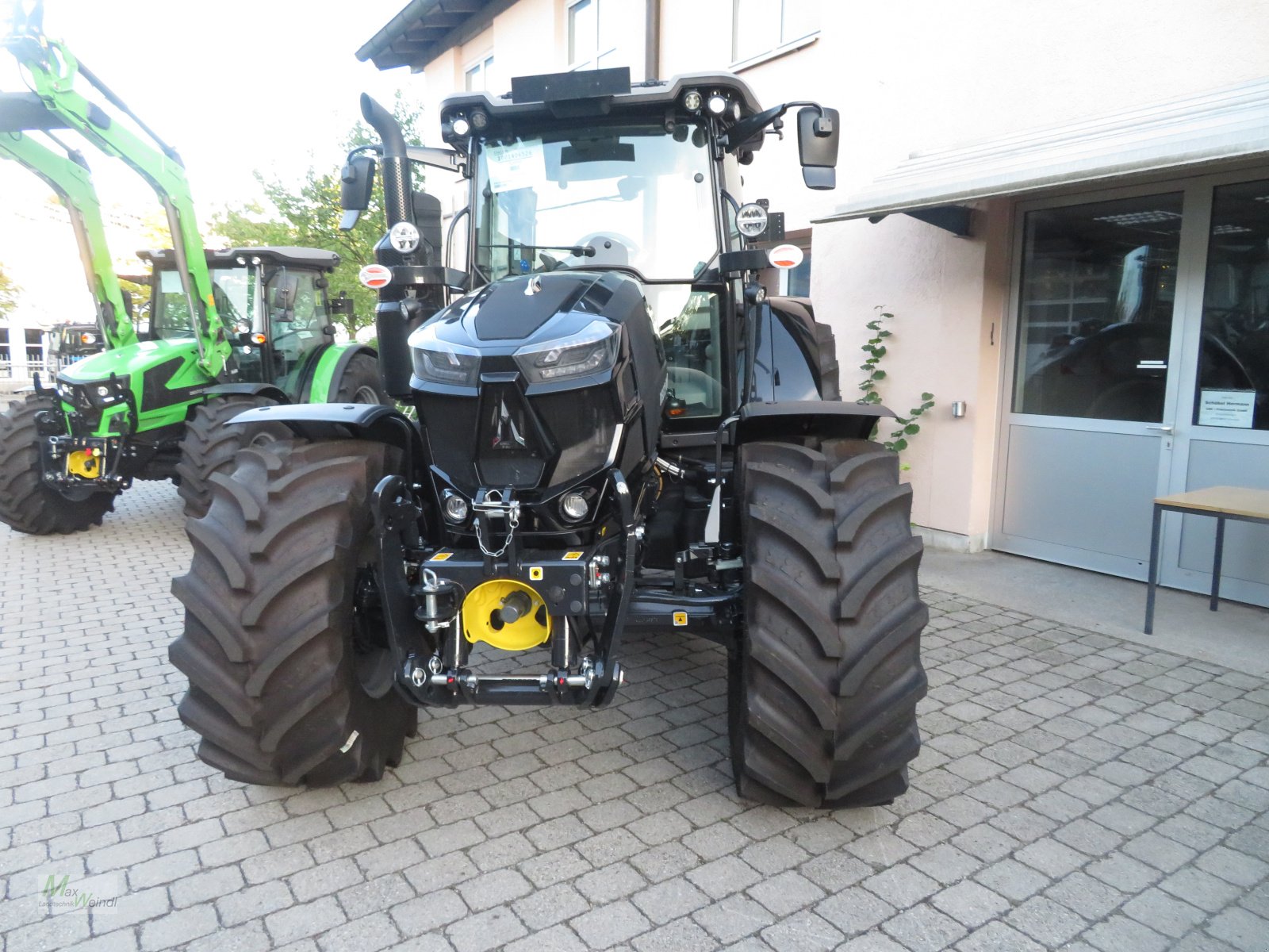 Traktor van het type Deutz-Fahr 6135 C TTV, Neumaschine in Markt Schwaben (Foto 4)