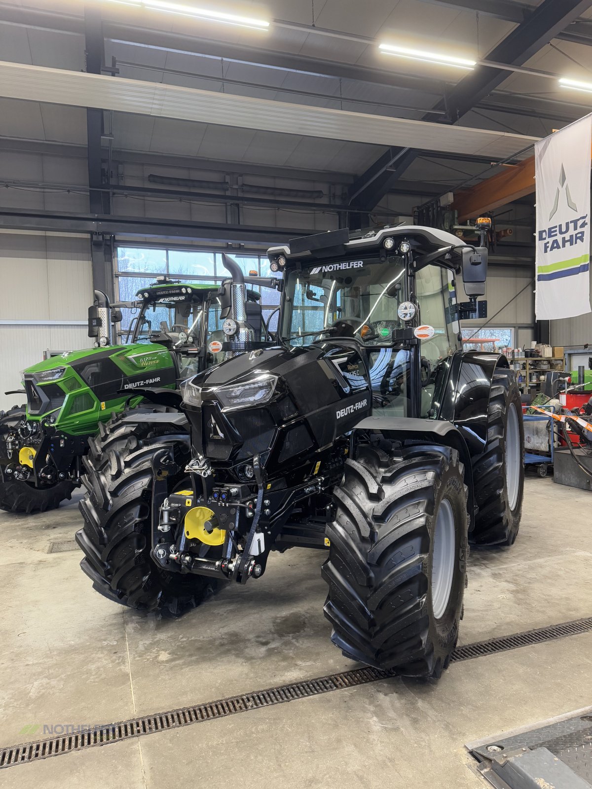 Traktor des Typs Deutz-Fahr 6135 C TTV, Neumaschine in Pforzen (Bild 3)