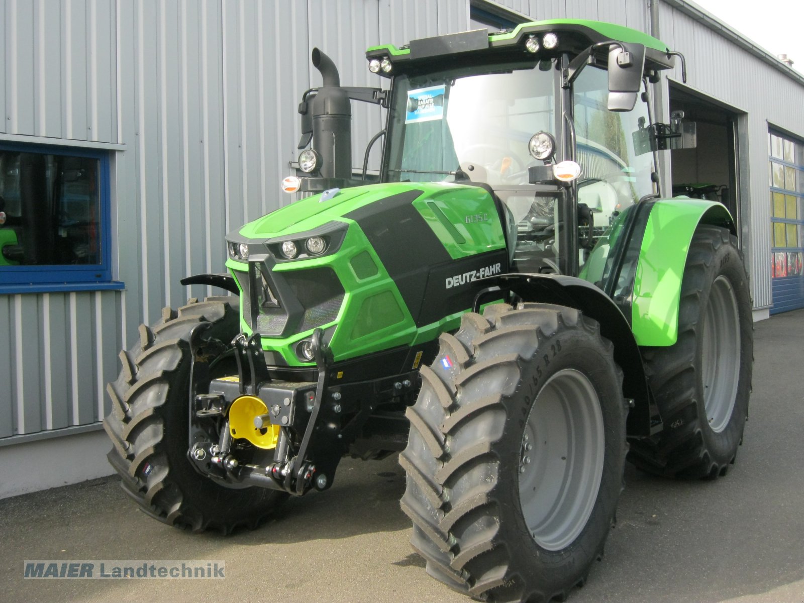 Traktor типа Deutz-Fahr 6135 C, Neumaschine в Dieterskirchen (Фотография 1)