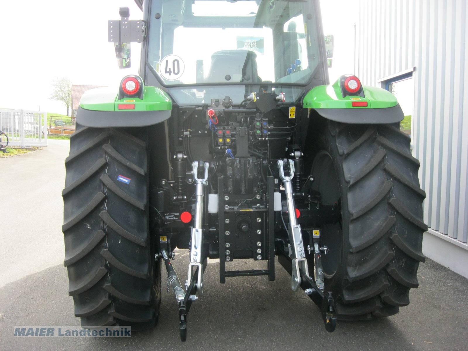 Traktor του τύπου Deutz-Fahr 6135 C, Neumaschine σε Dieterskirchen (Φωτογραφία 4)