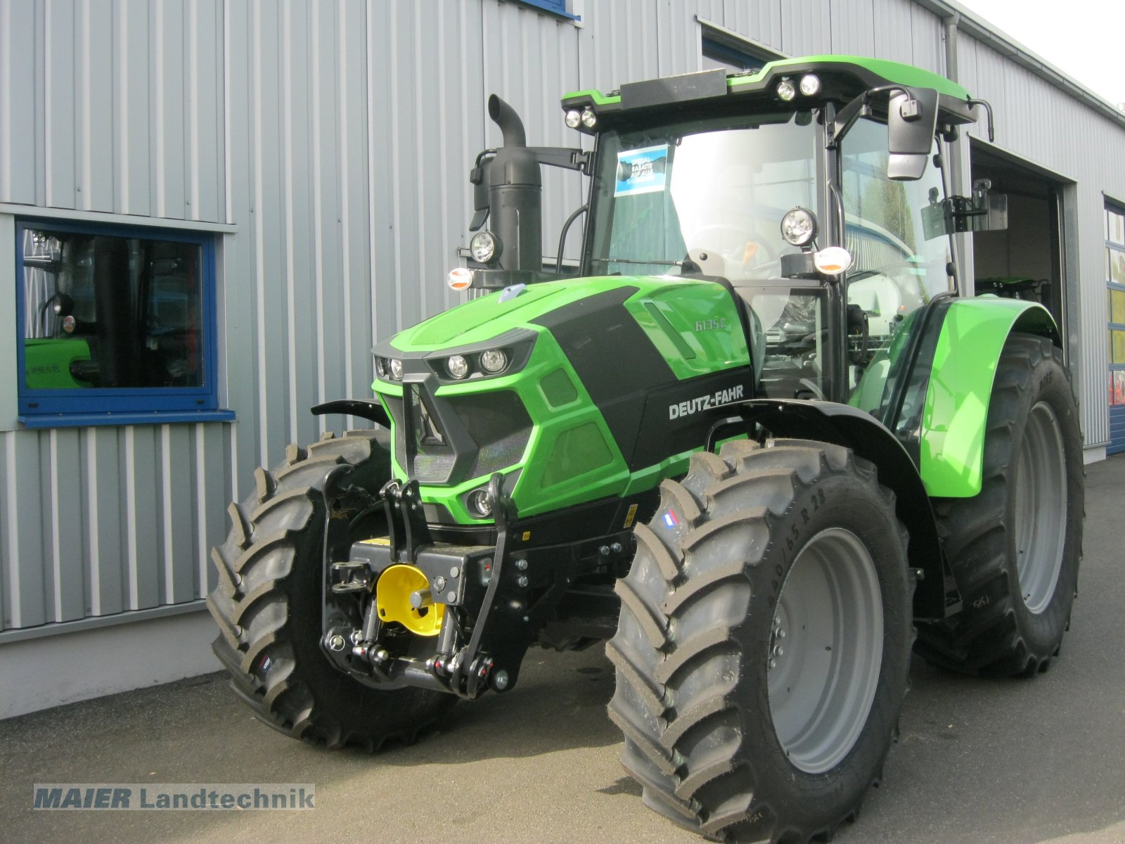 Traktor типа Deutz-Fahr 6135 C, Neumaschine в Dieterskirchen (Фотография 1)