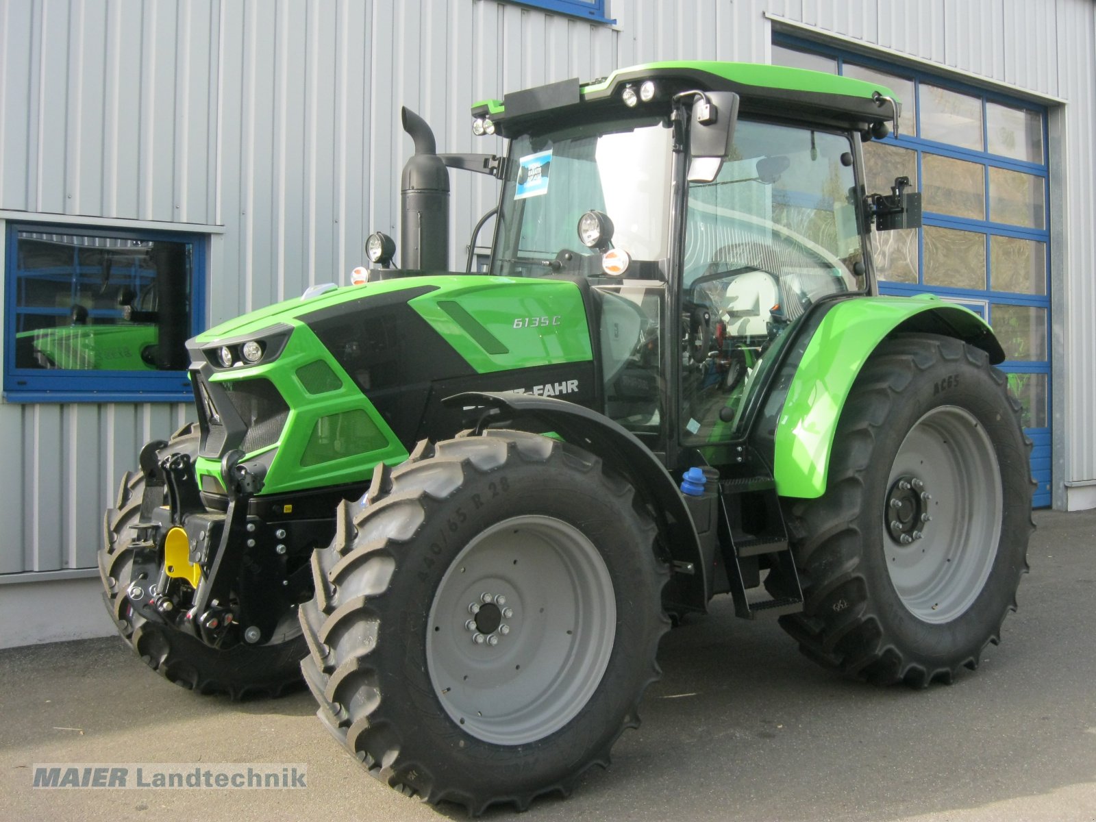 Traktor типа Deutz-Fahr 6135 C, Neumaschine в Dieterskirchen (Фотография 3)