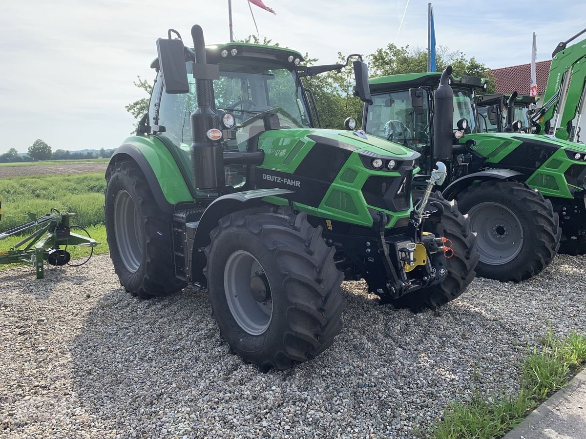 Traktor des Typs Deutz-Fahr 6140.4 TTV (Stage V), Neumaschine in Unterneukirchen (Bild 5)