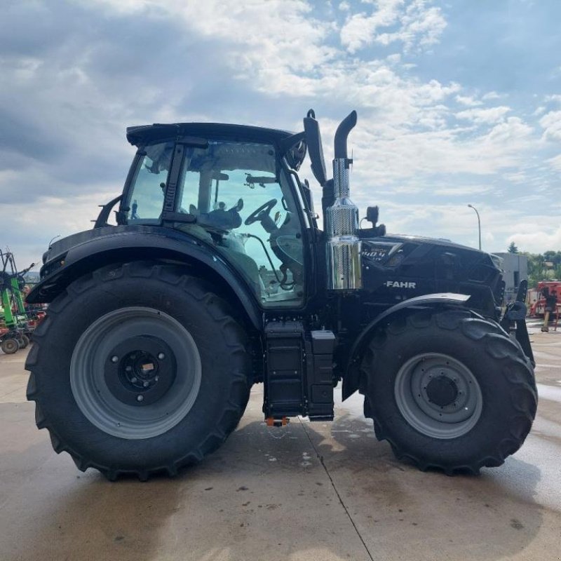 Traktor van het type Deutz-Fahr 6140.4 TTV, Gebrauchtmaschine in ST FLOUR (Foto 5)