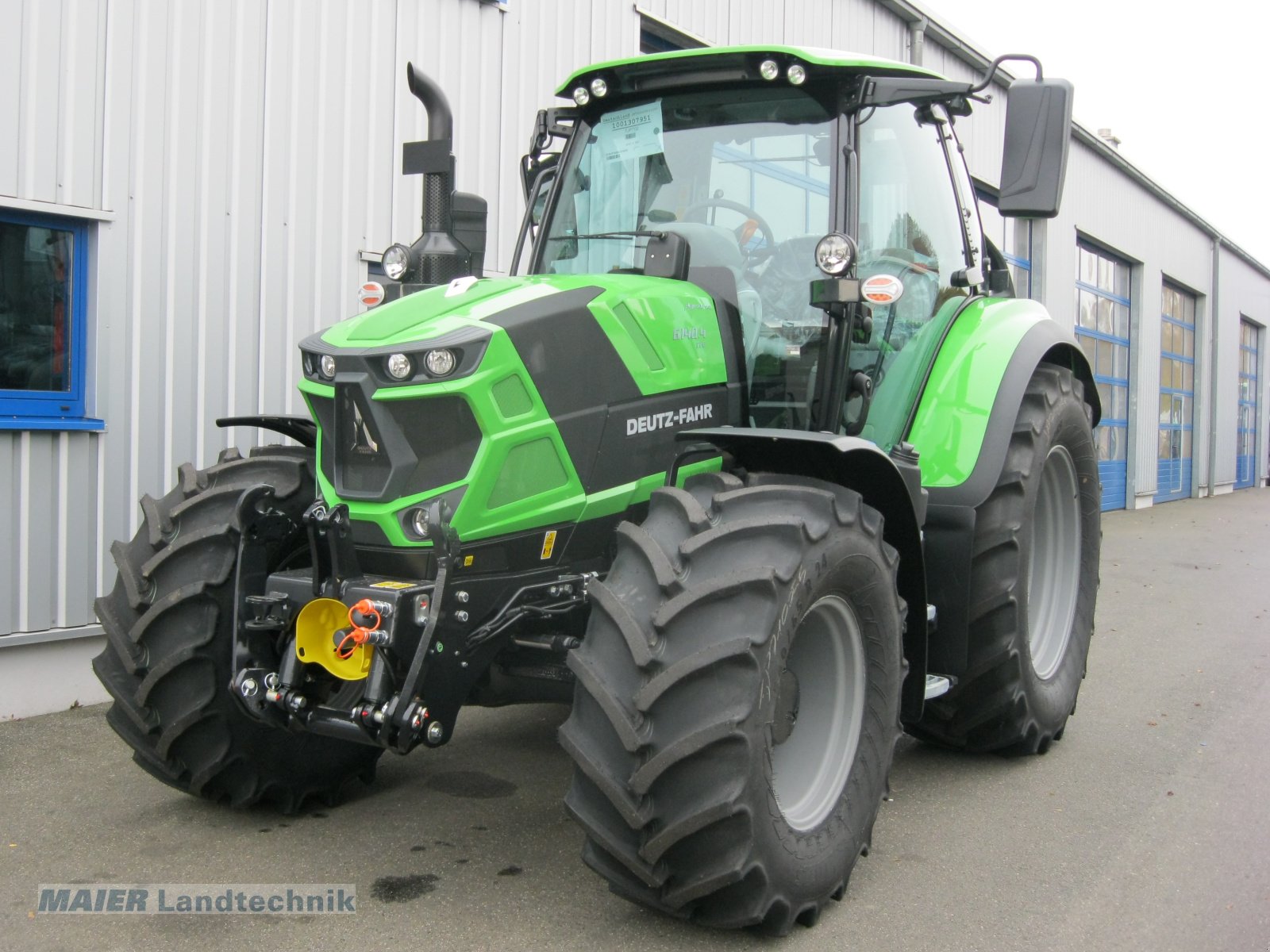 Traktor of the type Deutz-Fahr 6140.4 TTV, Neumaschine in Dieterskirchen (Picture 2)