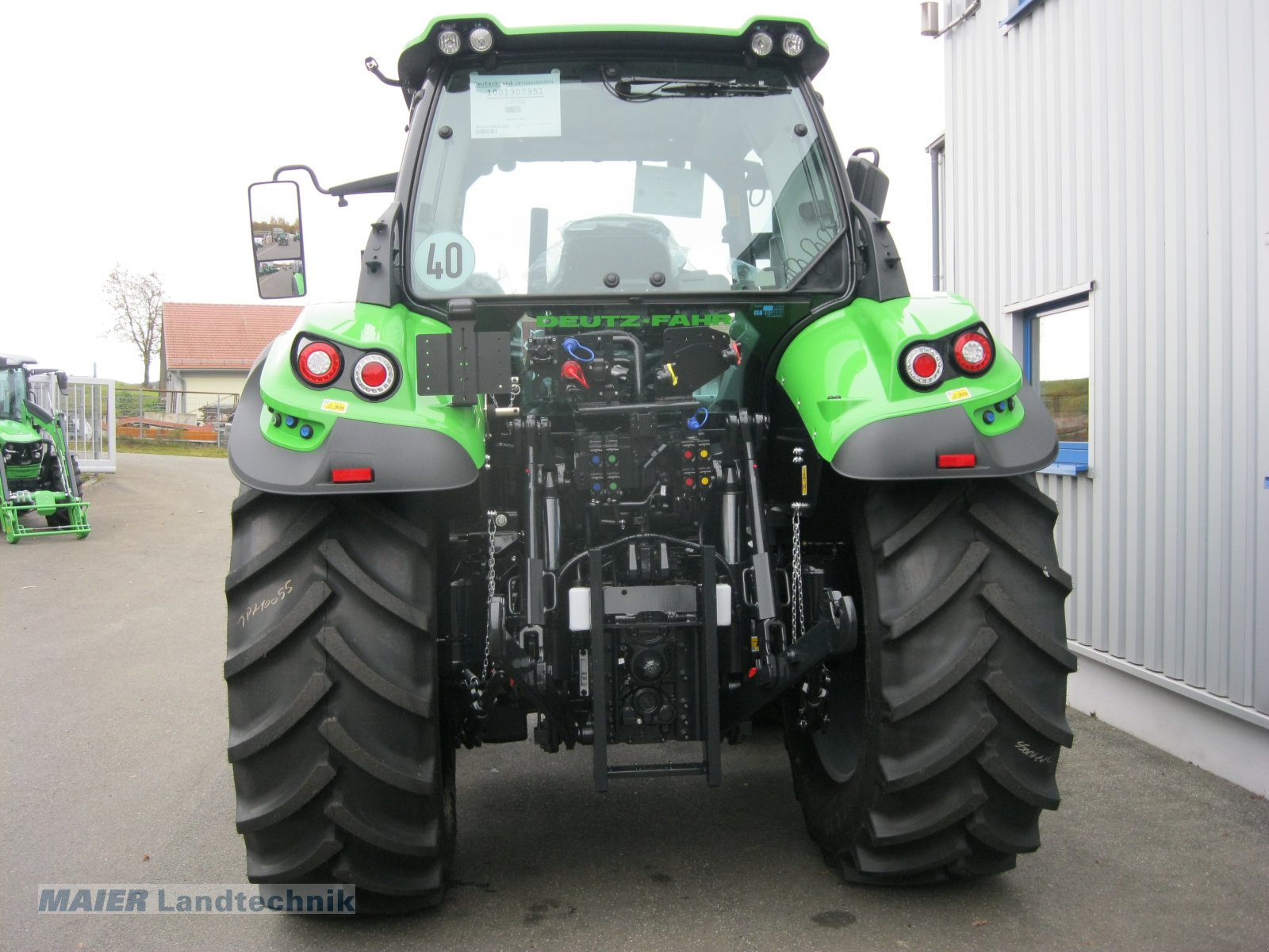 Traktor Türe ait Deutz-Fahr 6140.4 TTV, Neumaschine içinde Dieterskirchen (resim 5)