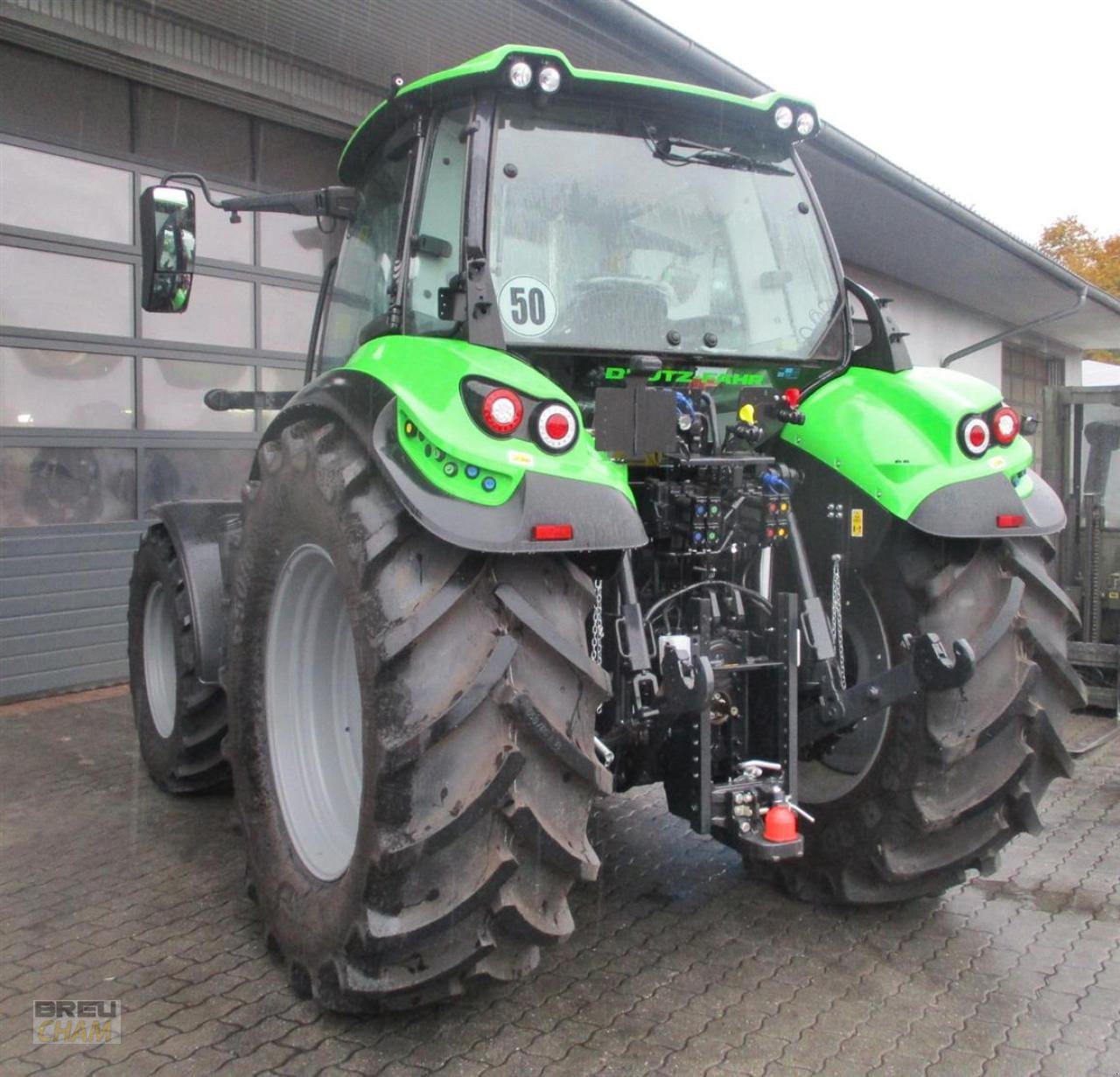 Traktor van het type Deutz-Fahr 6140.4 TTV, Neumaschine in Cham (Foto 4)