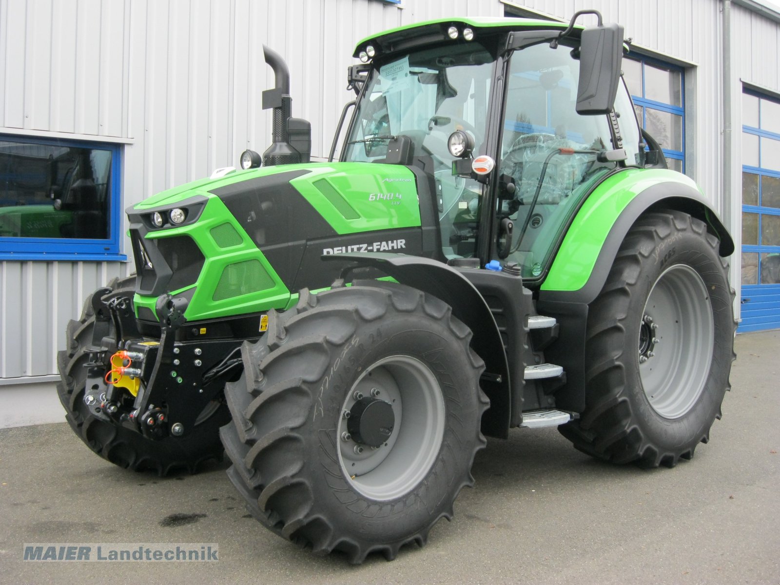 Traktor of the type Deutz-Fahr 6140.4TTV, Neumaschine in Dieterskirchen (Picture 2)