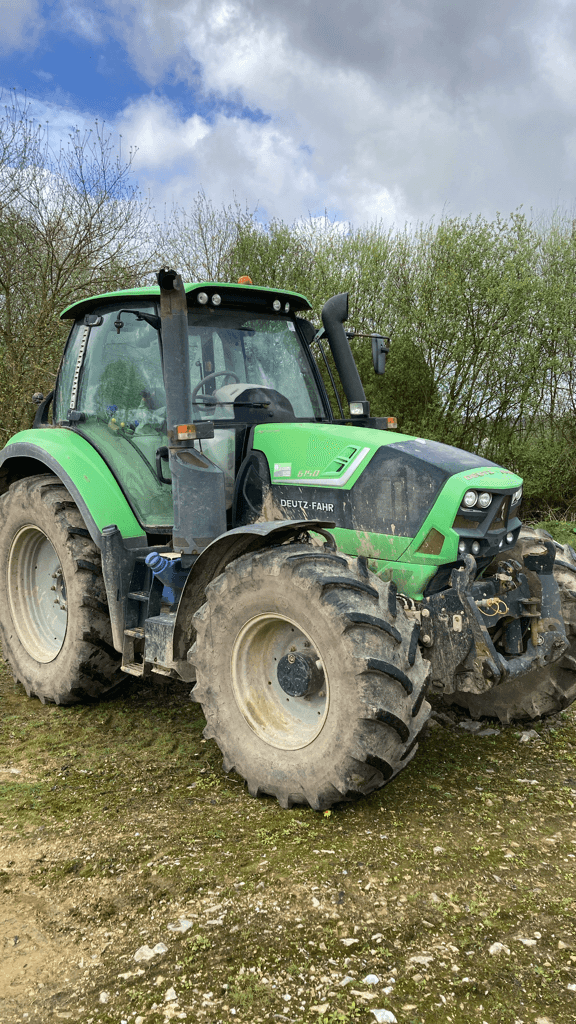 Traktor des Typs Deutz-Fahr 6150, Gebrauchtmaschine in CONDE SUR VIRE (Bild 1)