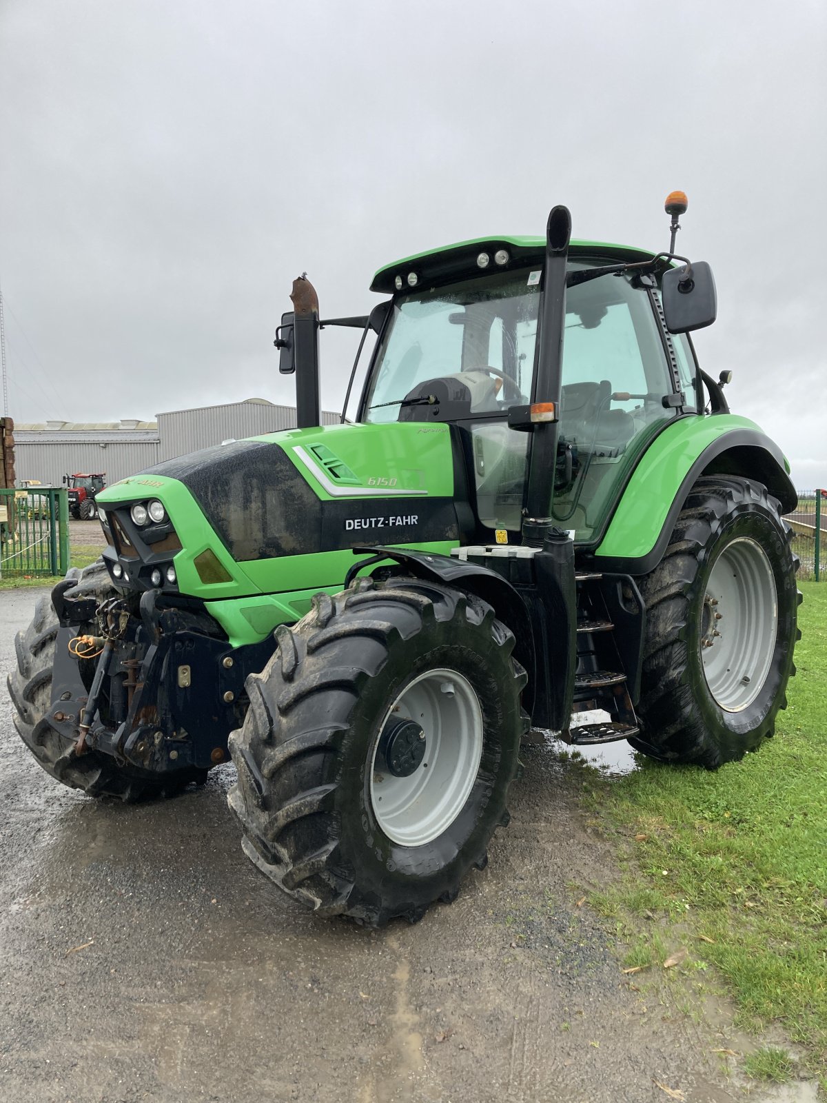 Traktor des Typs Deutz-Fahr 6150, Gebrauchtmaschine in CONDE SUR VIRE (Bild 1)