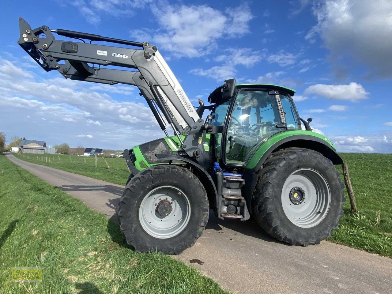 Traktor типа Deutz-Fahr 6150.4 Agrotron TTV, Gebrauchtmaschine в Marsberg-Giershagen (Фотография 2)