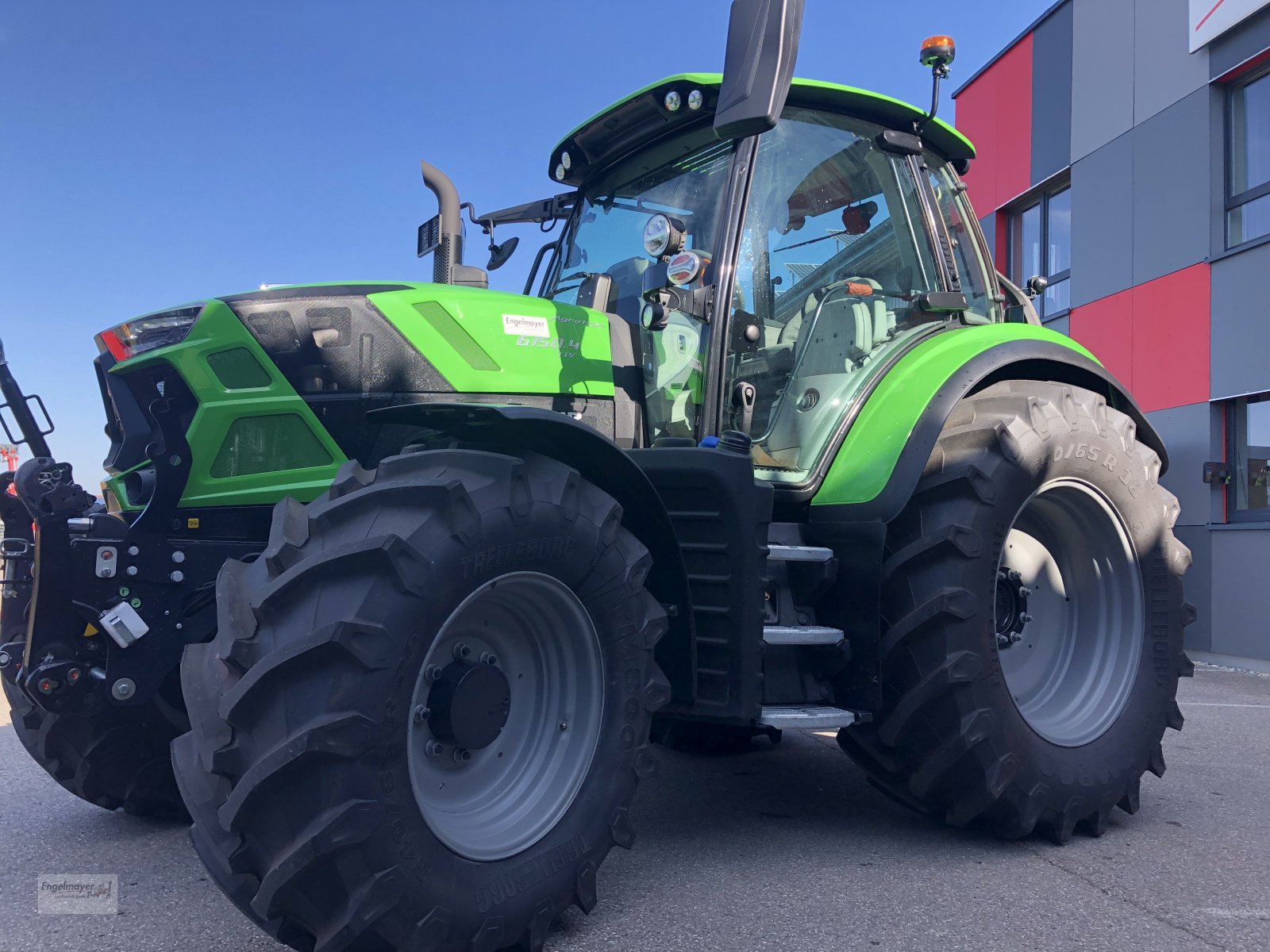 Traktor of the type Deutz-Fahr 6150.4 TTV, Neumaschine in Altusried-Kimratshofen (Picture 1)