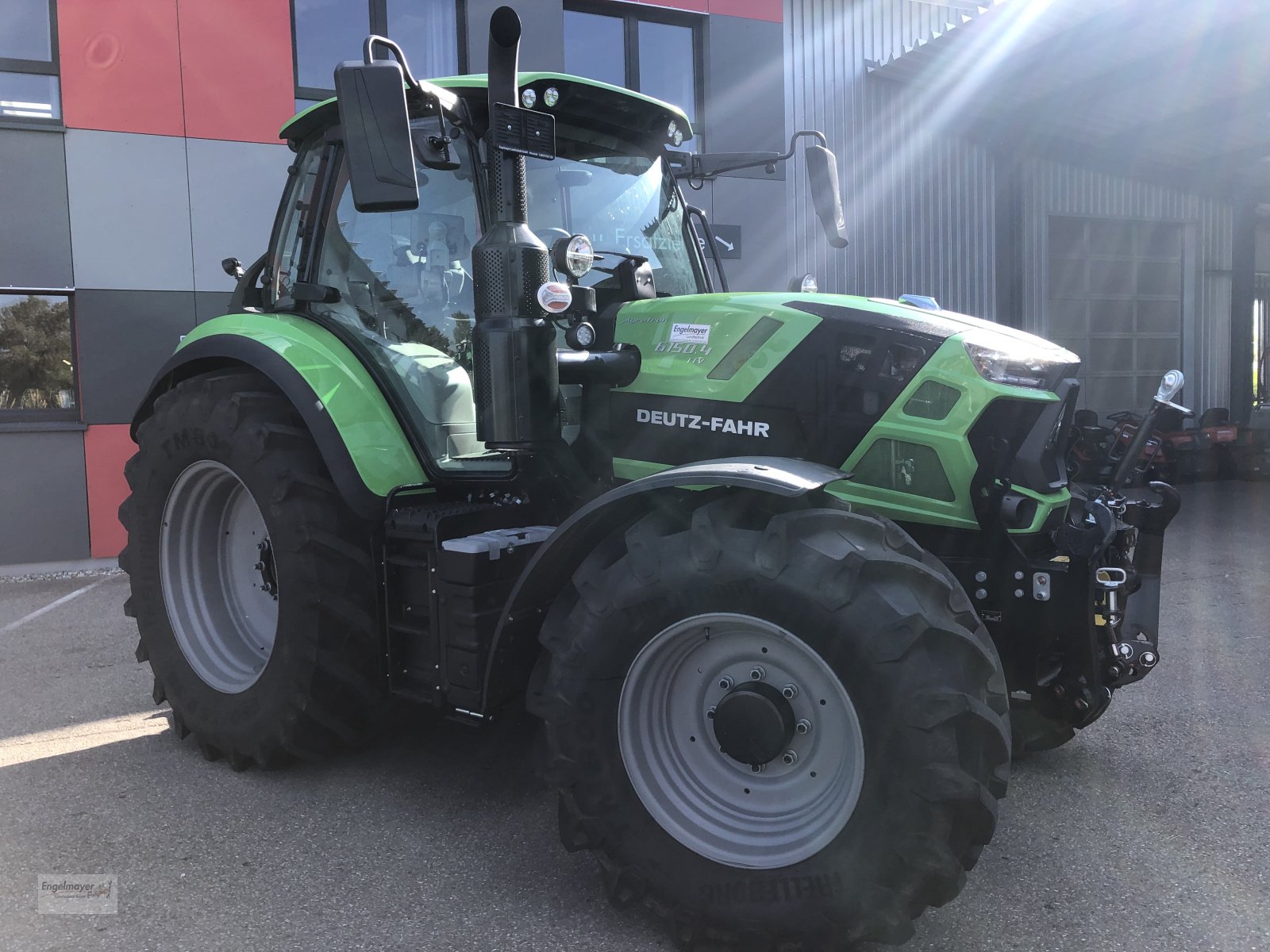 Traktor of the type Deutz-Fahr 6150.4 TTV, Neumaschine in Altusried-Kimratshofen (Picture 2)