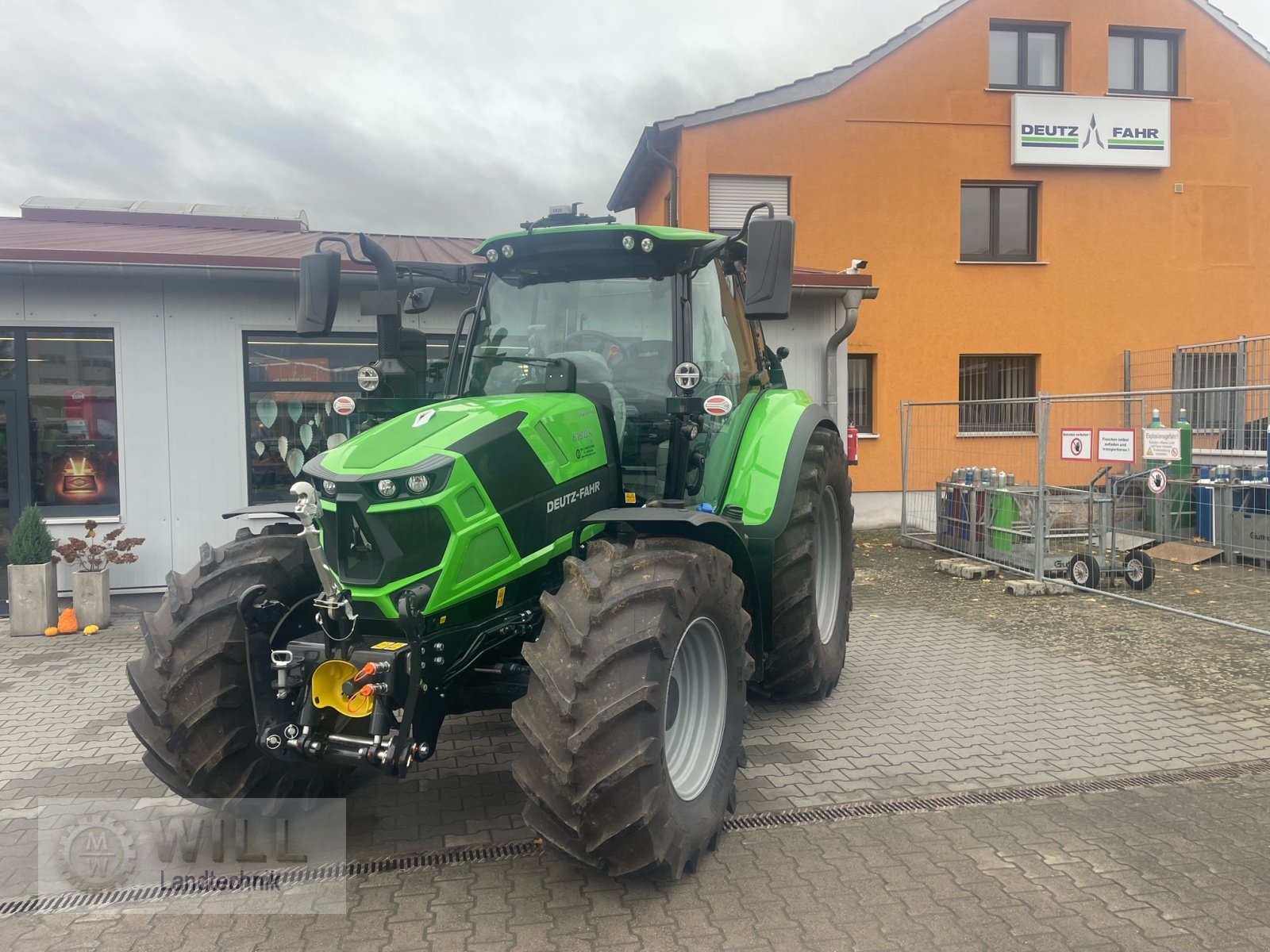 Traktor of the type Deutz-Fahr 6150.4 TTV, Neumaschine in Rudendorf (Picture 1)