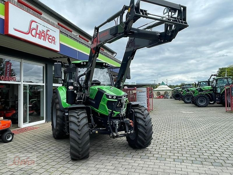 Traktor of the type Deutz-Fahr 6150.4 TTV, Vorführmaschine in Runkel-Ennerich (Picture 2)