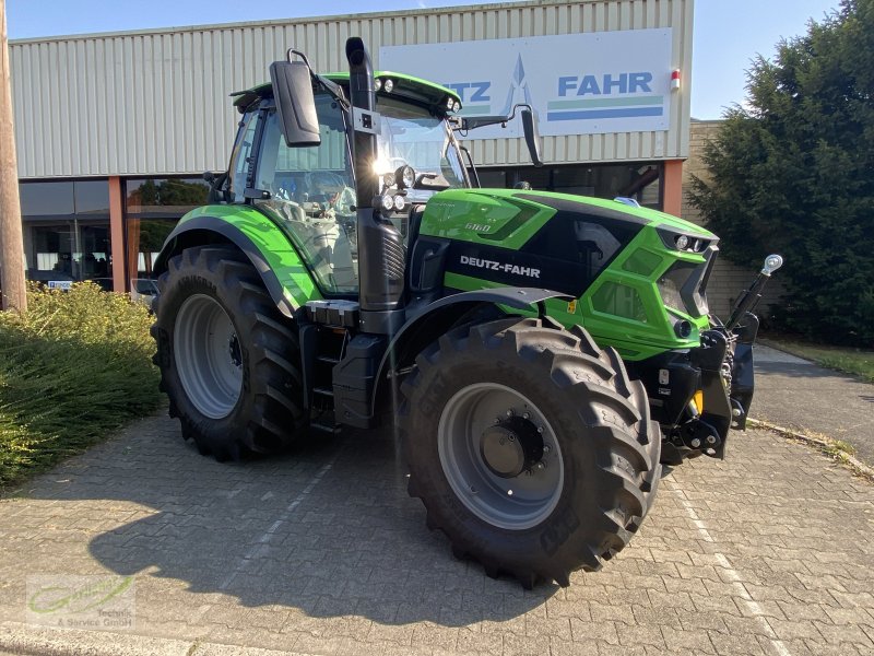 Traktor of the type Deutz-Fahr 6160 LAGERMACHINE SONDERABVERKAUF, Neumaschine in Neustadt