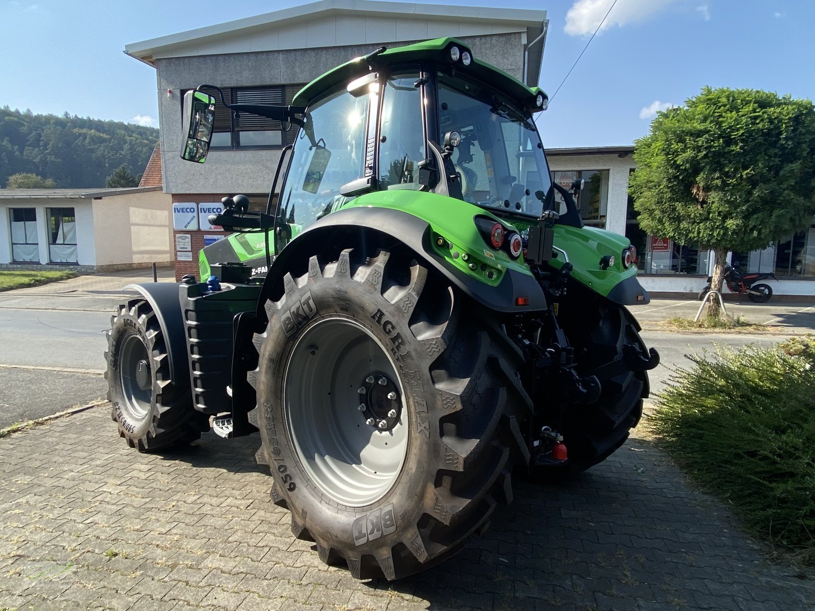 Traktor Türe ait Deutz-Fahr 6160 LAGERMACHINE SONDERABVERKAUF, Neumaschine içinde Neustadt (resim 3)