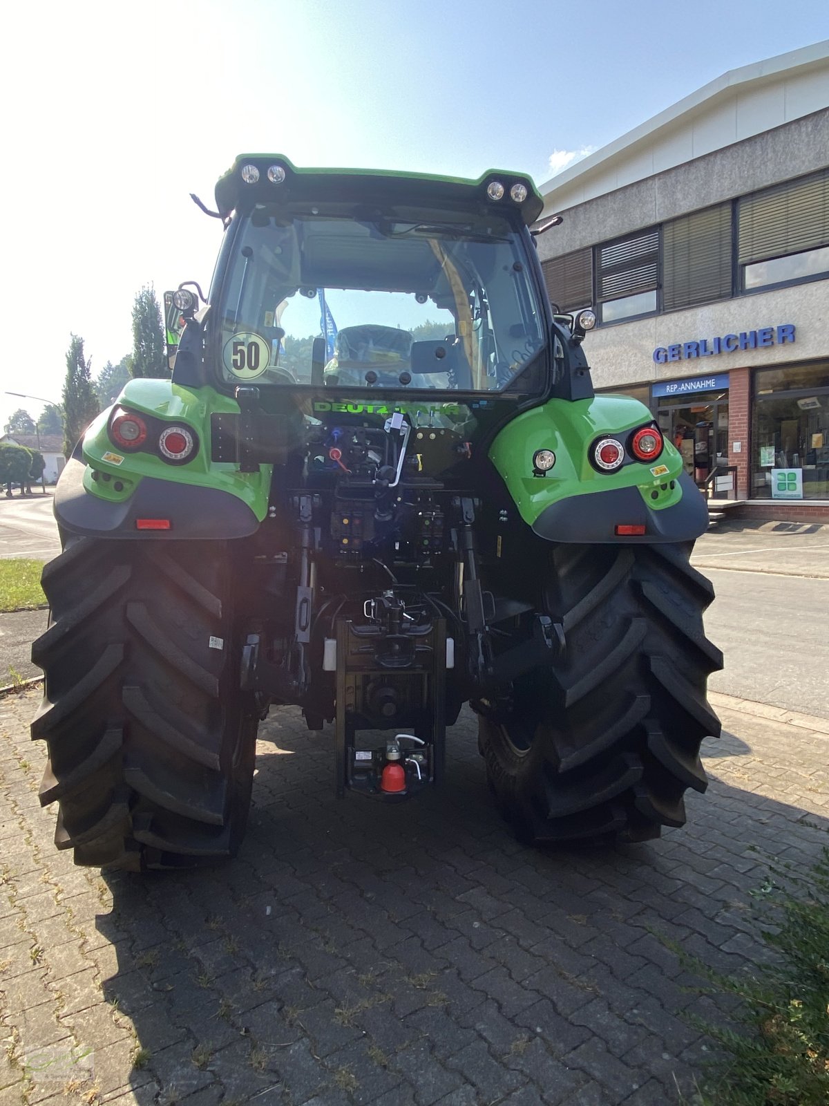 Traktor Türe ait Deutz-Fahr 6160 LAGERMACHINE SONDERABVERKAUF, Neumaschine içinde Neustadt (resim 4)