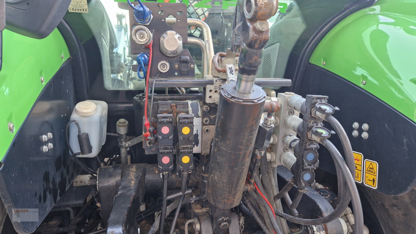 Traktor of the type Deutz-Fahr 6160.4 TTV, Gebrauchtmaschine in Pfoerring (Picture 7)