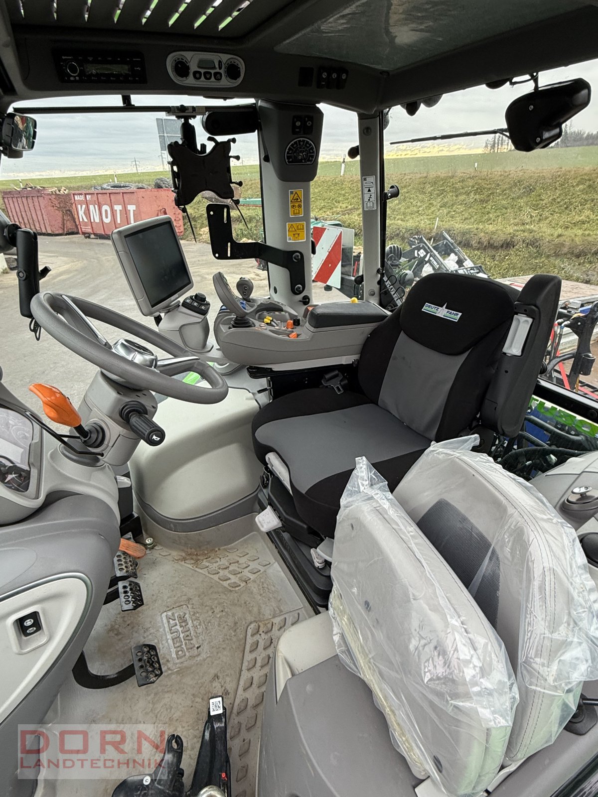 Traktor typu Deutz-Fahr 6160.4 TTV, Neumaschine v Bruckberg (Obrázok 5)