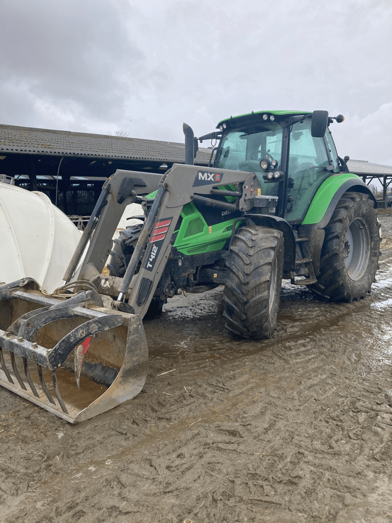 Traktor van het type Deutz-Fahr 6165 AGROTRON, Gebrauchtmaschine in CINTHEAUX (Foto 1)