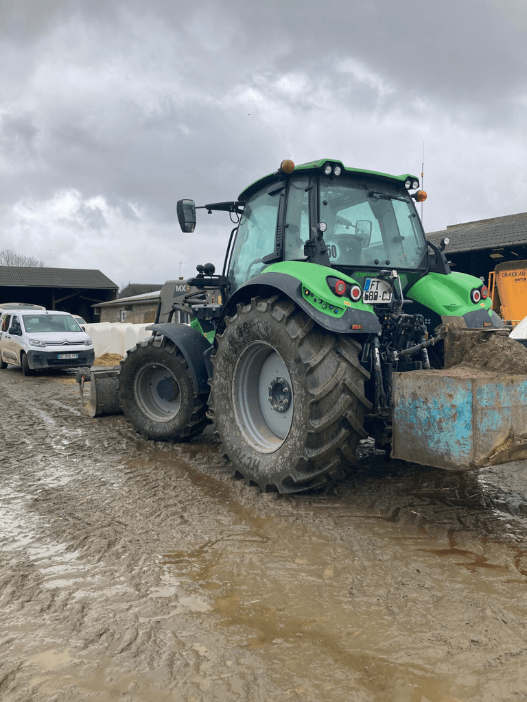 Traktor of the type Deutz-Fahr 6165 AGROTRON, Gebrauchtmaschine in ISIGNY-LE-BUAT (Picture 4)