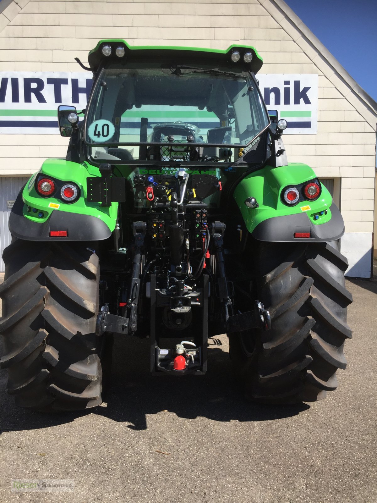 Traktor от тип Deutz-Fahr 6165 TTV, Vorführmaschine, EZ 12/24, Neumaschine в Nördlingen (Снимка 10)