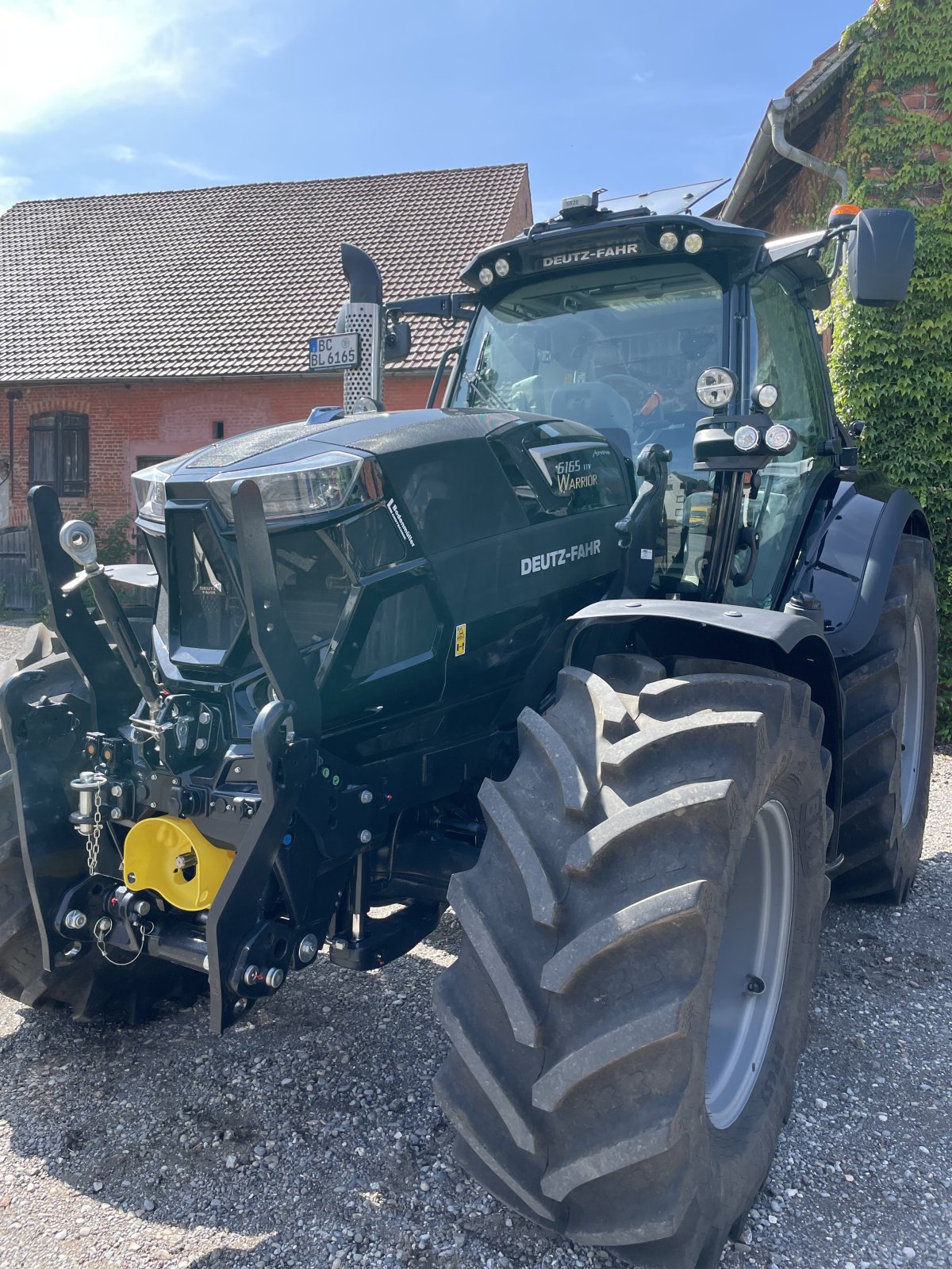 Traktor типа Deutz-Fahr 6165 TTV Warrior, Gebrauchtmaschine в Ochsenhausen (Фотография 11)