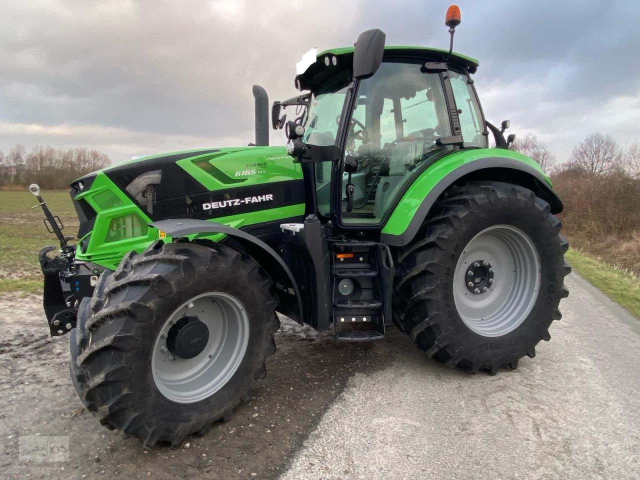 Traktor van het type Deutz-Fahr 6165 TTV, Neumaschine in Eslohe–Bremke (Foto 4)