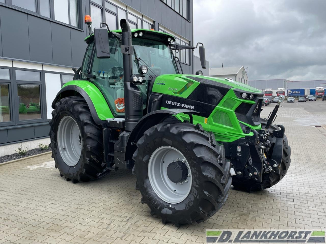 Traktor of the type Deutz-Fahr 6170 Powershift, Neumaschine in Neuenhaus (Picture 3)