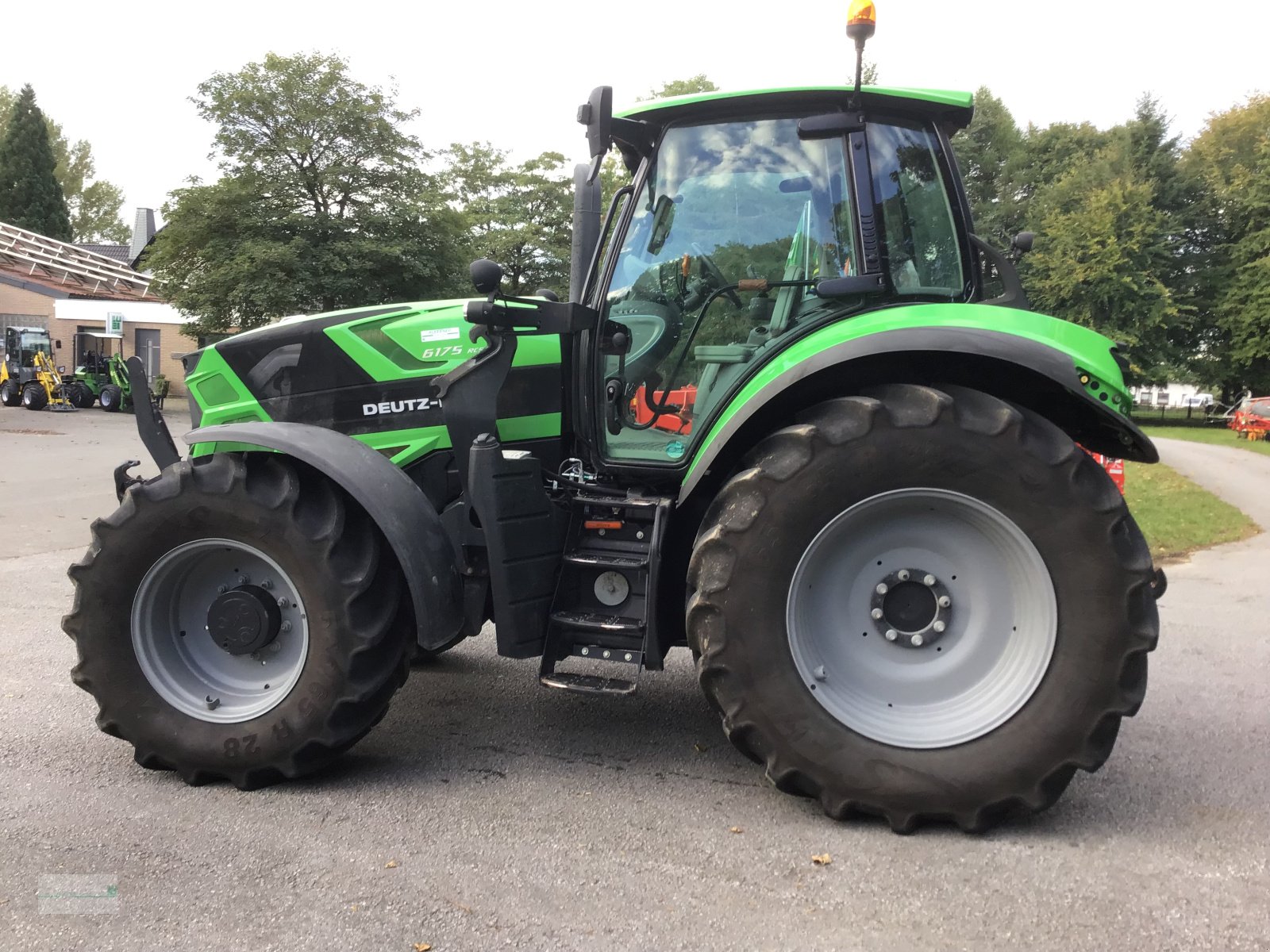 Traktor типа Deutz-Fahr 6175 RC-Shift, Gebrauchtmaschine в Marsberg (Фотография 3)