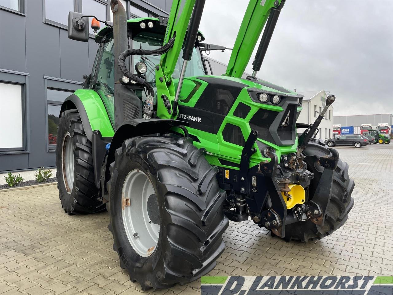 Traktor van het type Deutz-Fahr 6175 RCshift, Gebrauchtmaschine in Neuenhaus (Foto 3)