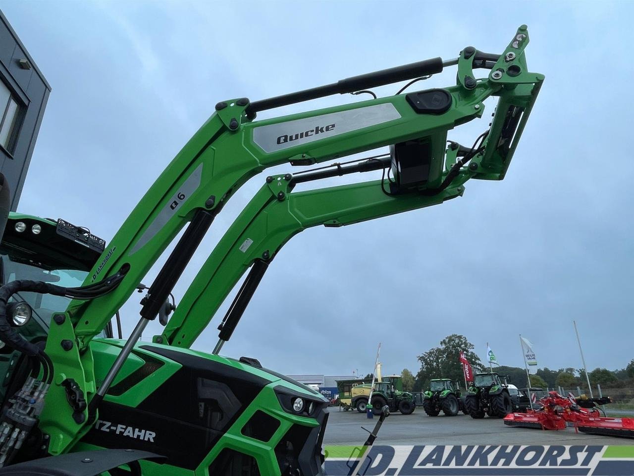 Traktor van het type Deutz-Fahr 6175 RCshift, Gebrauchtmaschine in Neuenhaus (Foto 10)